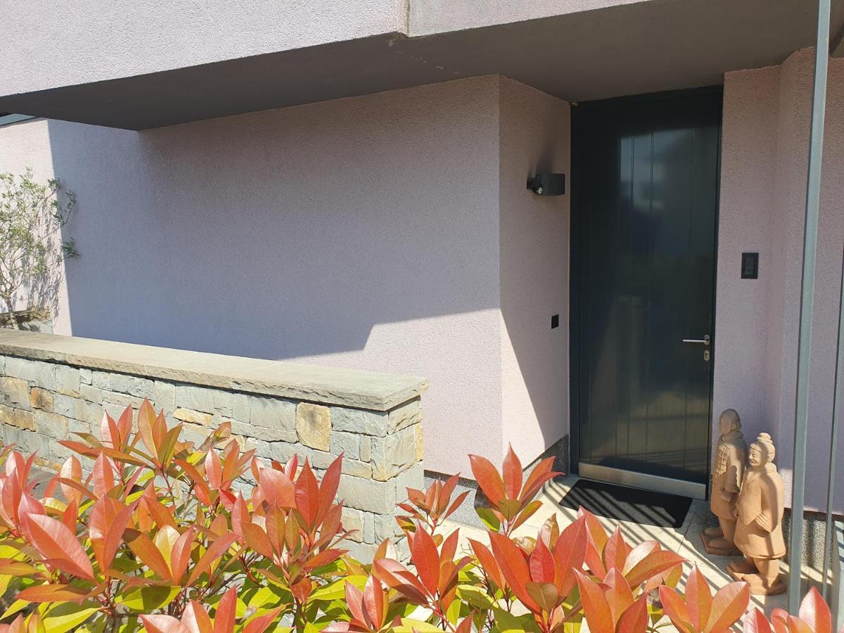 Bella Vista Lux Apartment With Private Terace كوبر المظهر الخارجي الصورة