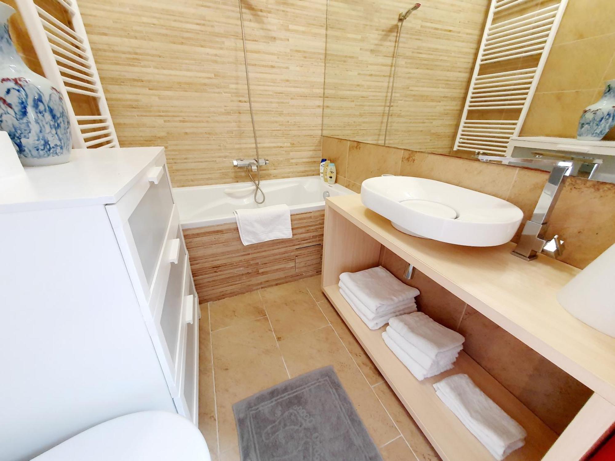 Bella Vista Lux Apartment With Private Terace كوبر المظهر الخارجي الصورة